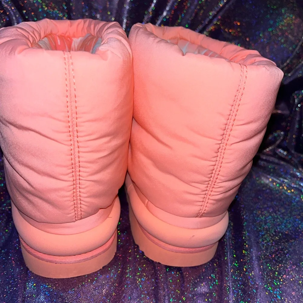 Ugg Classic Maxi Short Puffer Boots